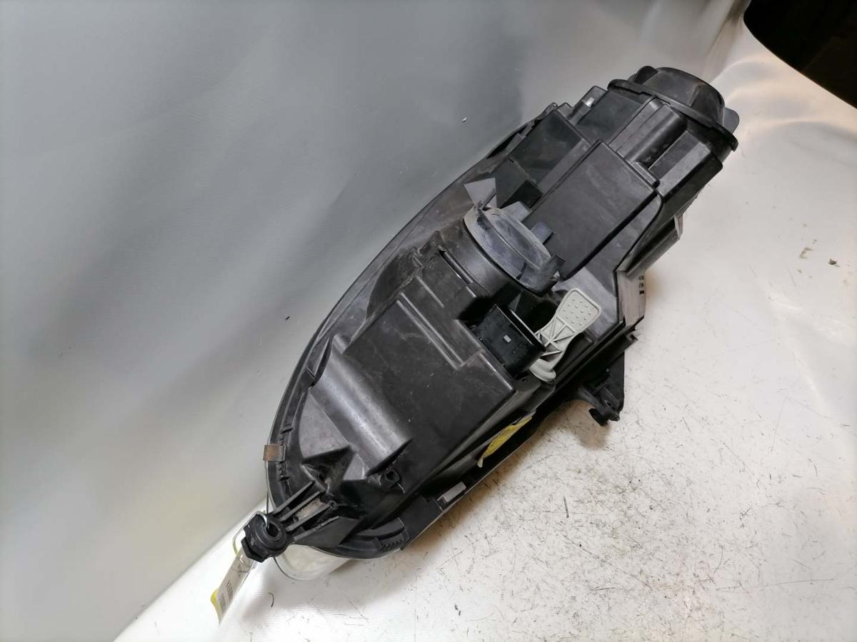 VW Golf 5 V original Scheinwerfer rechts Halogen BJ04